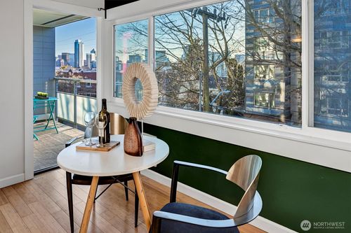 apt-302-705 E Republican St, Seattle, WA, 98102-7000 | Card Image