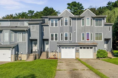 22 Mayer Dr, Middletown, NY, 10940-3348 | Card Image