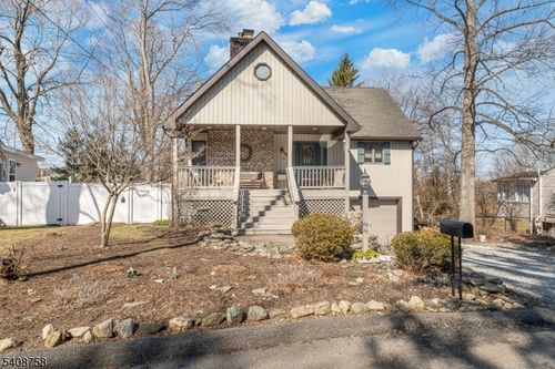 18 Sagamore Trl, Sparta, NJ, 07871-1511 | Card Image