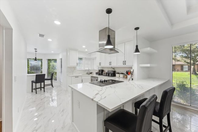2000 E Branch Hollow Dr, House other with 3 bedrooms, 3 bathrooms and null parking in Carrollton TX | Image 8