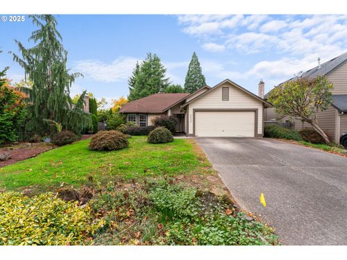 2052 Se 158th Loop, Vancouver, WA, 98683-9060 | Card Image