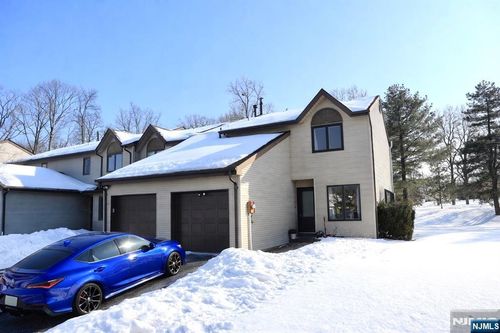 8 Dogwood Circle, Flemington, NJ, 08822 | Card Image