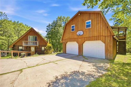 6651 Longsdorf Rd, Naples, NY, 14512-9553 | Card Image