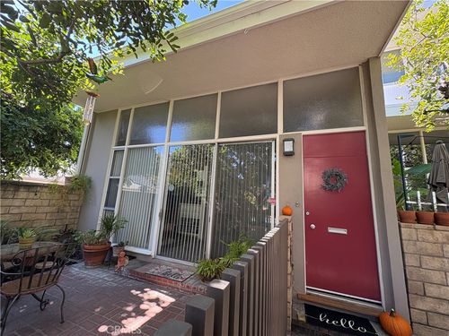 4256 W Kling St, Burbank, CA, 91505-3702 | Card Image