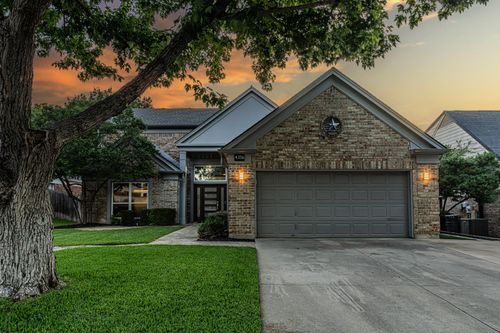 4356 Bradford Dr, Grapevine, TX, 76051-6706 | Card Image