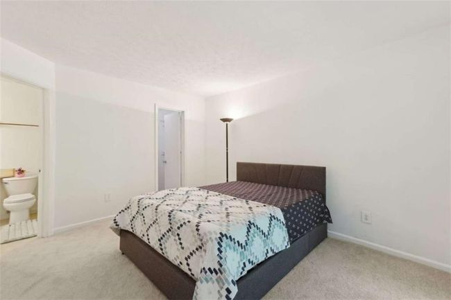 702 Glenleaf Dr, Condo with 2 bedrooms, 2 bathrooms and null parking in Peachtree Corners GA | Image 22