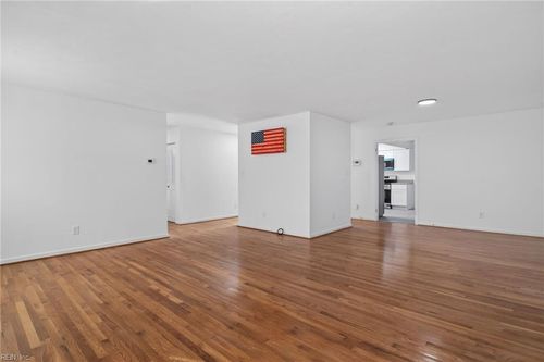 4420 Mallard Cres, Portsmouth, VA, 23703-2237 | Card Image