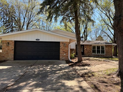 28W555 Leverenz Rd, Naperville, IL, 60564-8991 | Card Image