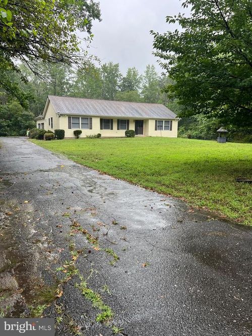 524 Crow Pond Rd, Pittsgrove, NJ, 08318-4105 | Card Image
