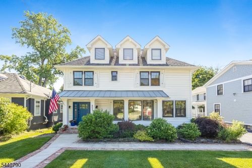 651 Grove St, Montclair, NJ, 07043-2016 | Card Image