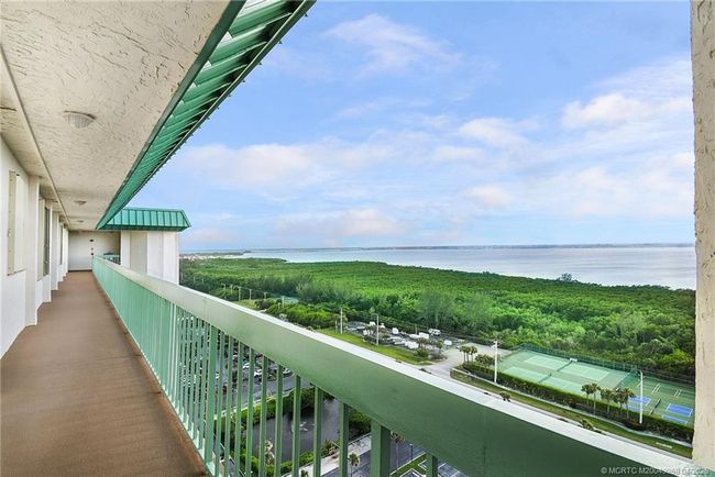 APT-1604 - 9900 S Ocean Dr, Condo with 2 bedrooms, 2 bathrooms and null parking in Jensen Beach FL | Image 5
