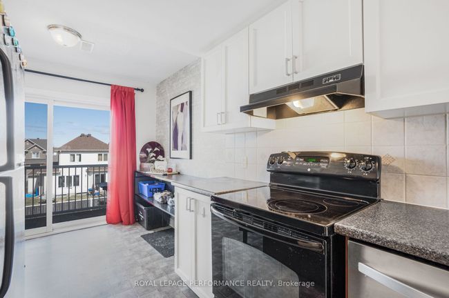 B - 433 Chapman Mills Dr, Condo with 2 bedrooms, 3 bathrooms and 1 parking in Nepean ON | Image 10