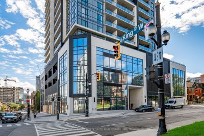 10 - 15 Queen St S, Condo with 1 bedrooms, 1 bathrooms and null parking in Hamilton ON | Image 2