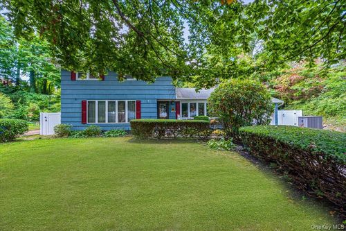 54 Upland Dr, East Northport, NY, 11731 | Card Image