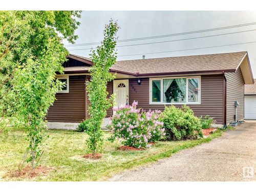 5227 49 Ave, Onoway, AB, T0E1V0 | Card Image
