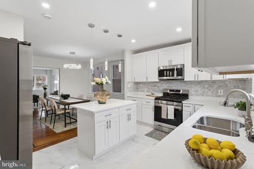 817 Passmore St, PHILADELPHIA, PA, 19111-5330 | Card Image