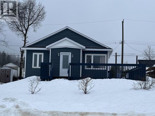 10 Howe St, Marathon, ON, P0T2E0 | Card Image