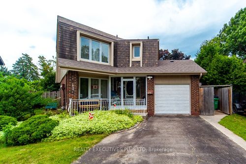 46 Lorraine Cres, Brampton, ON, L6S2R7 | Card Image