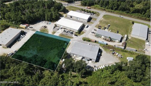 420 Bluff Hill Dr, Navassa, NC, 28451-6506 | Card Image