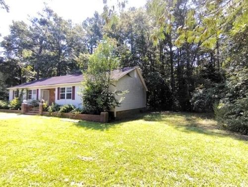 305 Bayview Cir, Hartsville, SC, 29550-5921 | Card Image