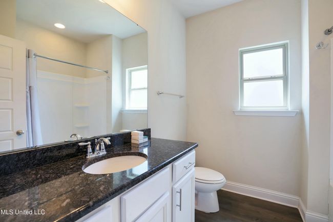 Bathroom | Image 20