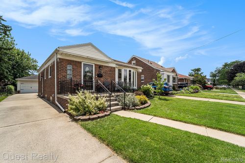 12973 Wesley St, Southgate, MI, 48195-1030 | Card Image
