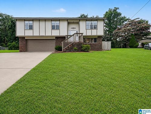 2116 Sun Cir, Fultondale, AL, 35068-1527 | Card Image