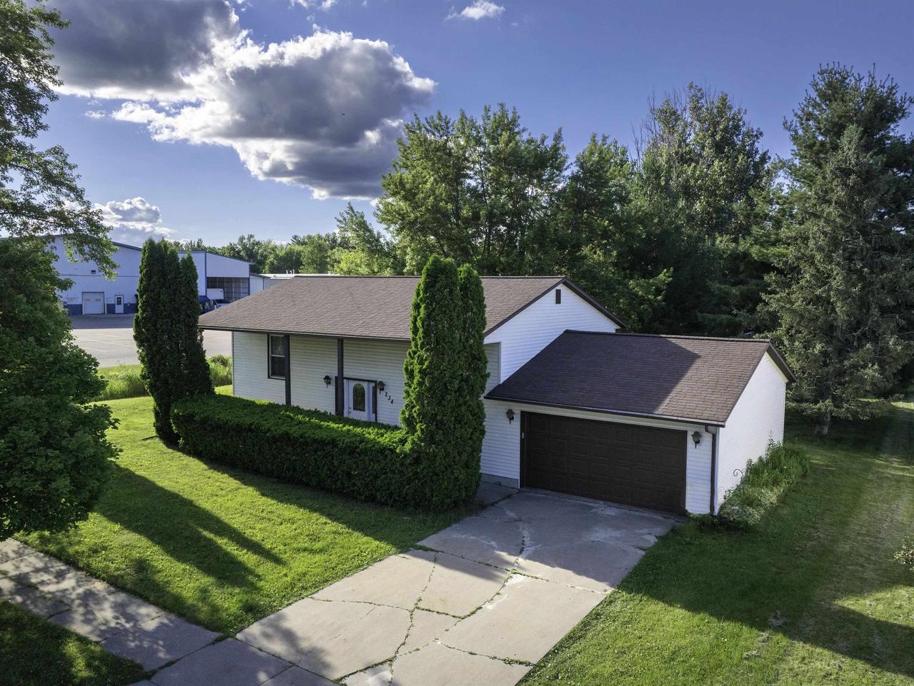K St, Reedsburg, WI 53959