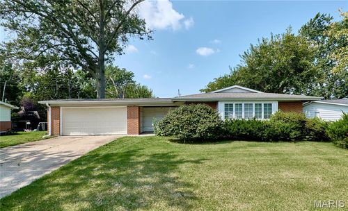 1495 Tremont Drive, St Louis, MO, 63033 | Card Image