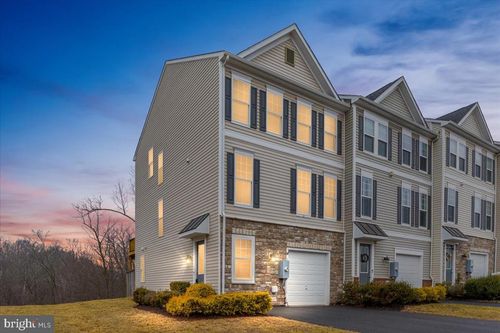 142 Sequoia Dr, WINCHESTER, VA, 22602-6877 | Card Image