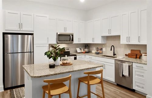 apt-1212-4270 Phil Niekro Pkwy, Norcross, GA, 30093-5790 | Card Image