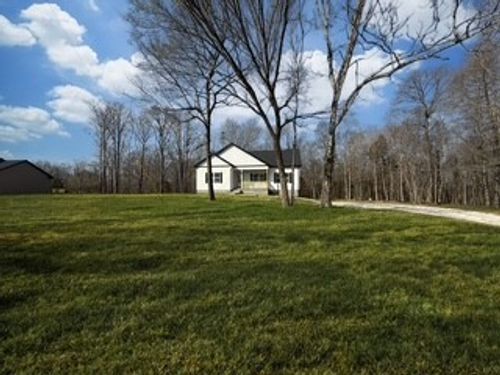 1416 E Piney Rd, Dickson, TN, 37055-3807 | Card Image