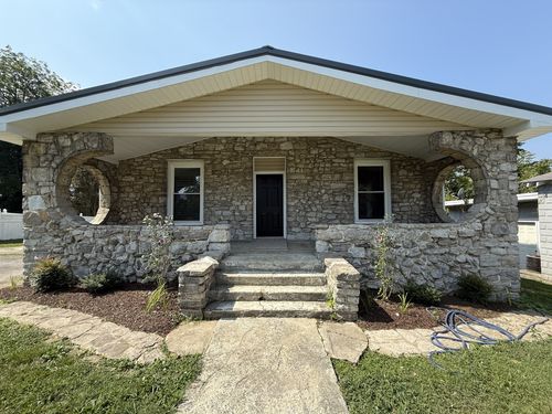 204 S Jefferson St, Tullahoma, TN, 37388-3364 | Card Image