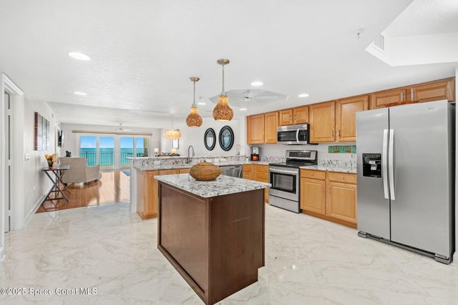 304 - 1919 Highway A1a, Condo with 3 bedrooms, 2 bathrooms and null parking in Indian Harbour Beach FL | Image 7