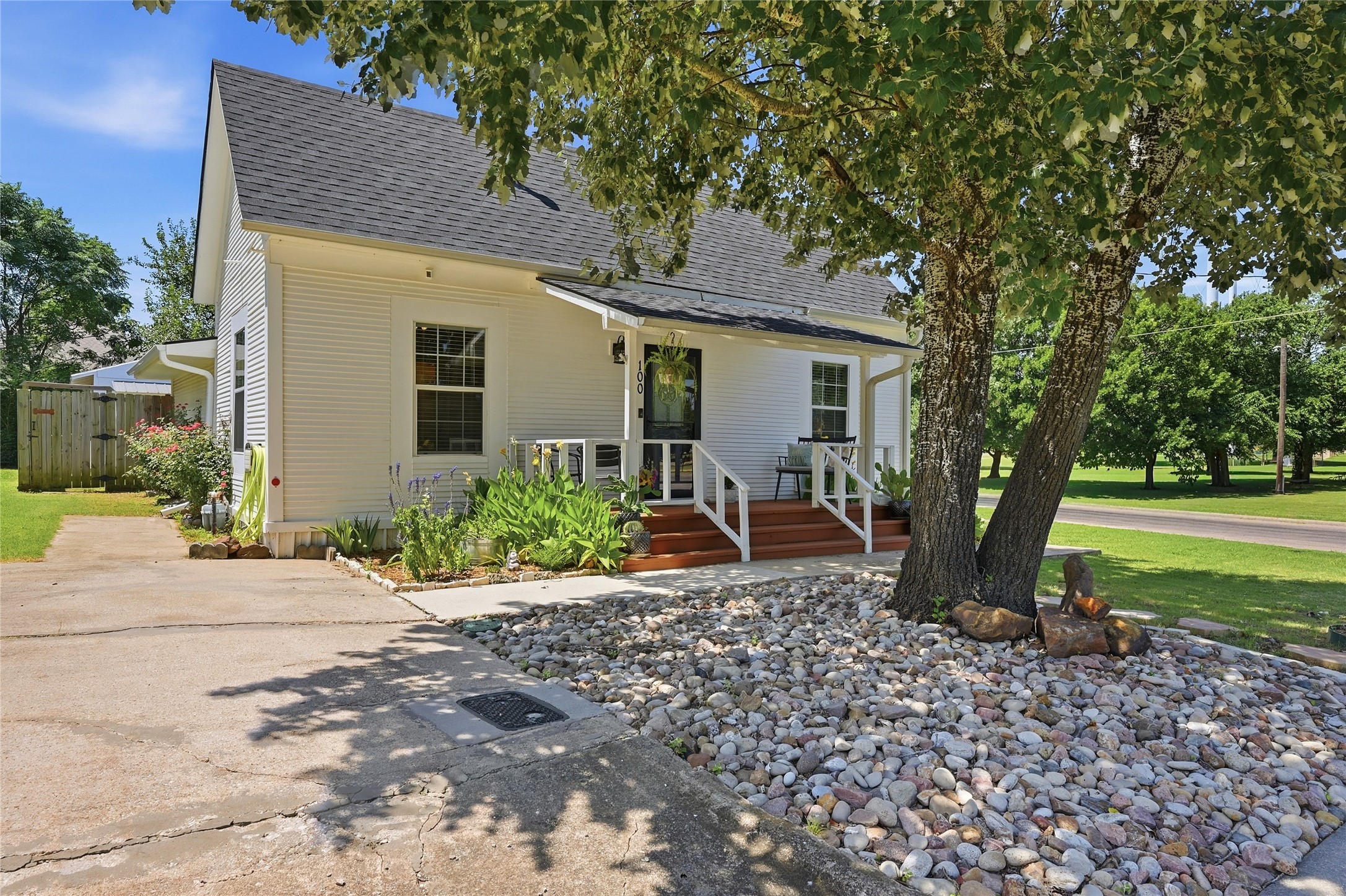 Residential in Whitesboro