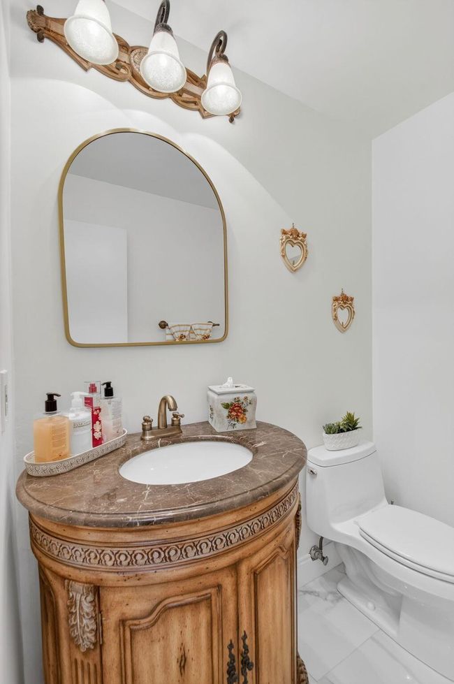 6858 Fountains Cir, Condo with 3 bedrooms, 3 bathrooms and null parking in Lake Worth FL | Image 21