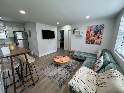apt-2-584 Nw 30th St, Miami, FL, 33127-3798 | Card Image