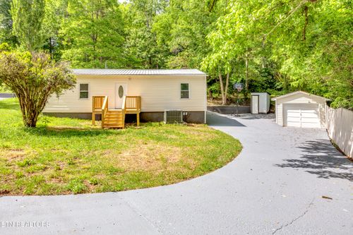 601 Carrie Cir, Strawberry Plains, TN, 37871-3029 | Card Image
