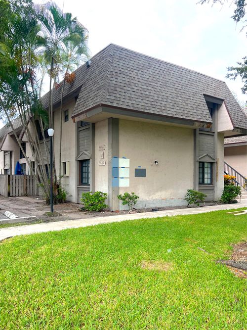 7m-3692 Nw 95th Ter, Sunrise, FL, 33351-6463 | Card Image