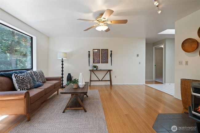 201 Pinecrest Dr, House other with 3 bedrooms, 2 bathrooms and 2 parking in Port Townsend WA | Image 7
