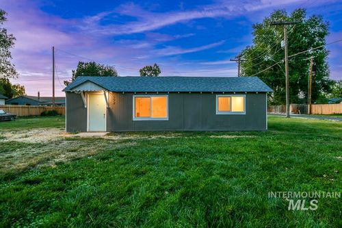 602 W Nevada Ave, Homedale, ID, 83628-3016 | Card Image