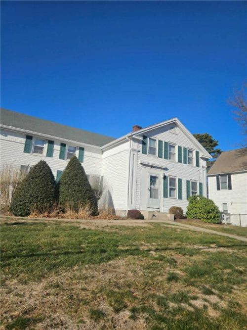 43 Beach St, Westerly, RI, 02891-2797 | Card Image