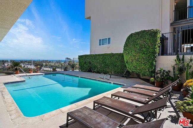 159 - 23901 Civic Center Way, Condo with 2 bedrooms, 2 bathrooms and 2 parking in Malibu CA | Image 33