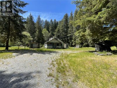 7303 Pacheena Rd, House other with 3 bedrooms, 1 bathrooms and 10 parking in Capital Regional District BC | Image 2