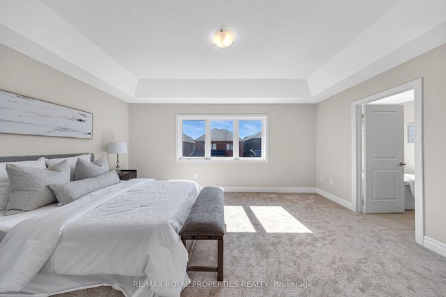 9 Av Micklefield, House other with 4 bedrooms, 3 bathrooms and 2 parking in Whitby ON | Image 22