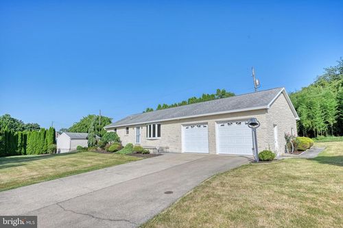 827 N 8th Ave, LEBANON, PA, 17046-2282 | Card Image