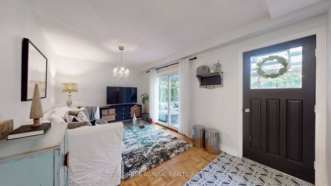 329 Towercrest Dr, House other with 4 bedrooms, 2 bathrooms and 2 parking in Newmarket ON | Image 17