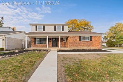 1621 Walnut Ridge Circle, Home with 4 bedrooms, 2 bathrooms and null parking in Canton Twp MI | Image 1