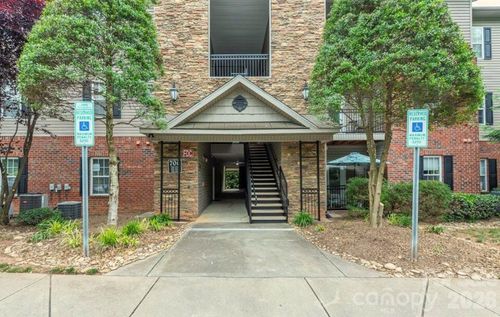 713 Appeldoorn Cir, Asheville, NC, 28803-6110 | Card Image