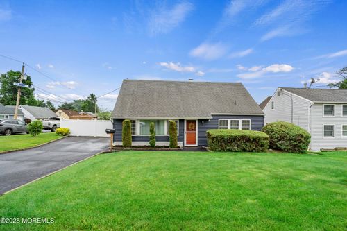 6 Linda Ave, Colonia, NJ, 07067-1327 | Card Image